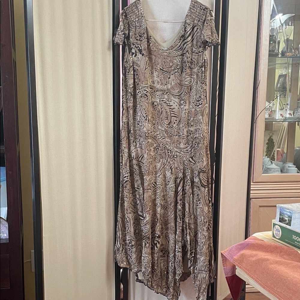 R & M Richards Elegant Brown Paisley, Short Sleeve Flutter Dress.